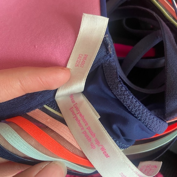 2 32C Victoria Secret Pink bra bundle - Picture 9 of 11